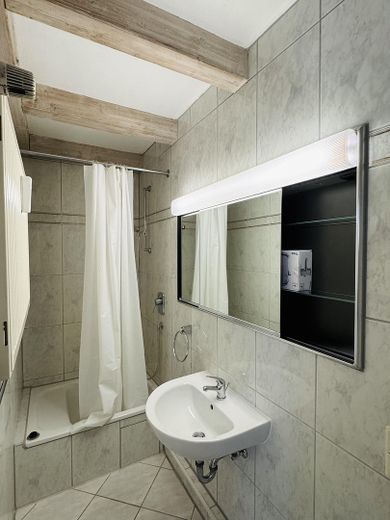 Schöne Badezimmereinrichtung