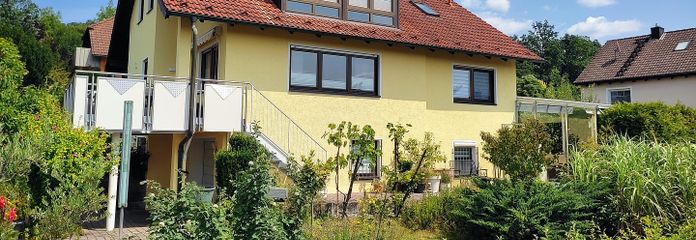 Ein schönes Zuhause in Südhanglage. – Südansicht Panoramafenster OG