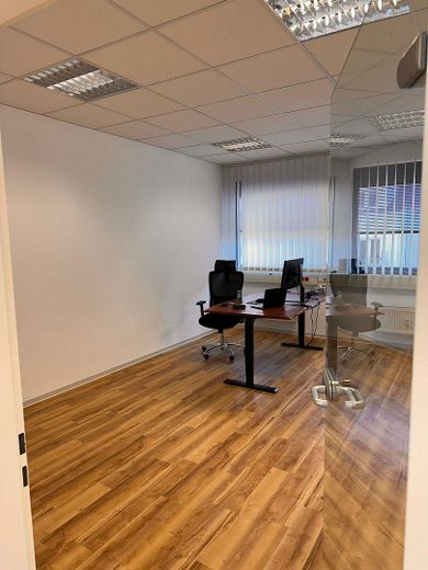 Büro 1