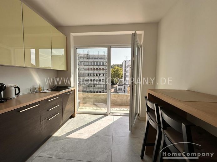 Helles WG-Zimmer mit Balkon in Alt-Saarbrücken – ce1c3adb97c2b69a096d24c48ab27c1e751b2ad1.jpg