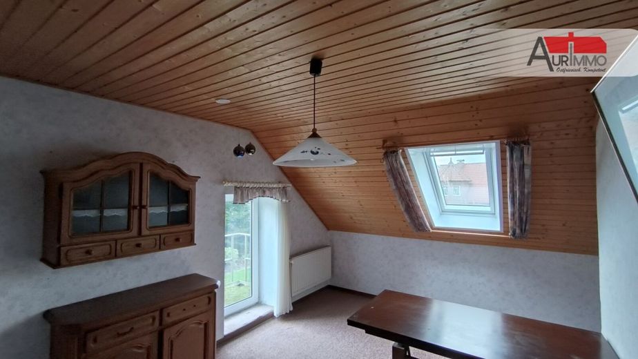Ehemalige Hofstelle mit Wohnhaus, Scheune – Zimmer OG