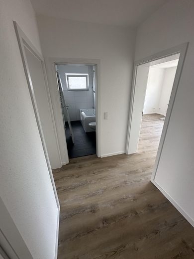 Schöne Sanierte 3-Zimmer Wohnung am Waldrand von Dellwig – Diele