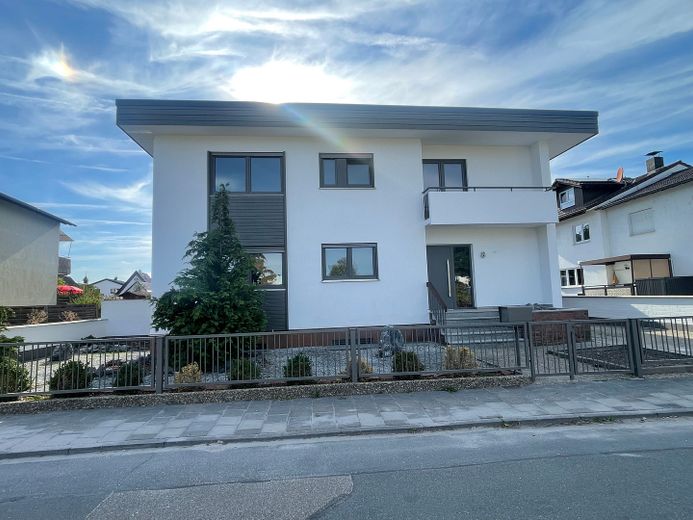 Hermosa casa unifamiliar - reformada integralmente - mucho espacio para toda la familia - ¡sin agente inmobiliario! – Frontansicht