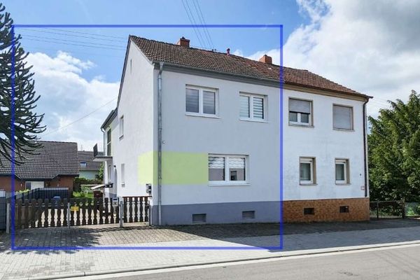 ЗАРЕЗЕРВИРОВАНО — Привлекательный современно модернизированный двухквартирный дом с высоким уровнем комфорта проживания в Катценбахе