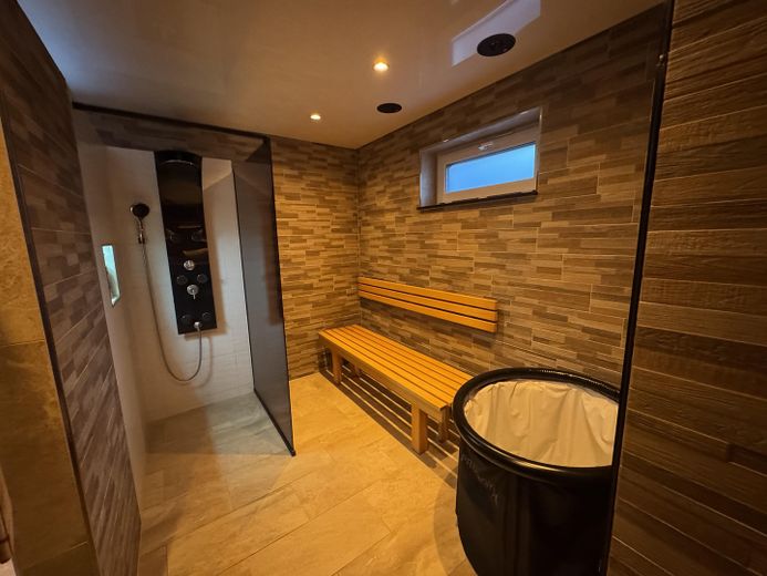 SENZA PROVVIGIONE!!!! Casa unifamiliare esclusiva in una posizione splendida!!!!! – Sauna
