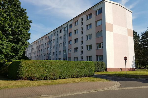 Neukieritzsch'te 2 odalı daire 330,,€ net kira