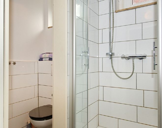 Nett eingerichtetes Apartment mit reizvollem Garten-/Terrassensitzplatz, gute Lage, Internetzugang – cf2d72118e31005966d2037b0a87cdf143352bcc.jpg
