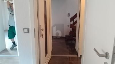 WIE NEU: GROßZÜGIGES WOHNEN FÜR 2 FAMILIEN – 1783437190_9e9b63.jpg