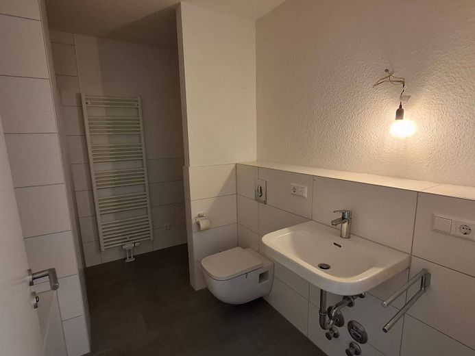 Ideaal voor stellen of kleine gezinnen: 3-kamerappartement – Ansicht I: Badezimmer