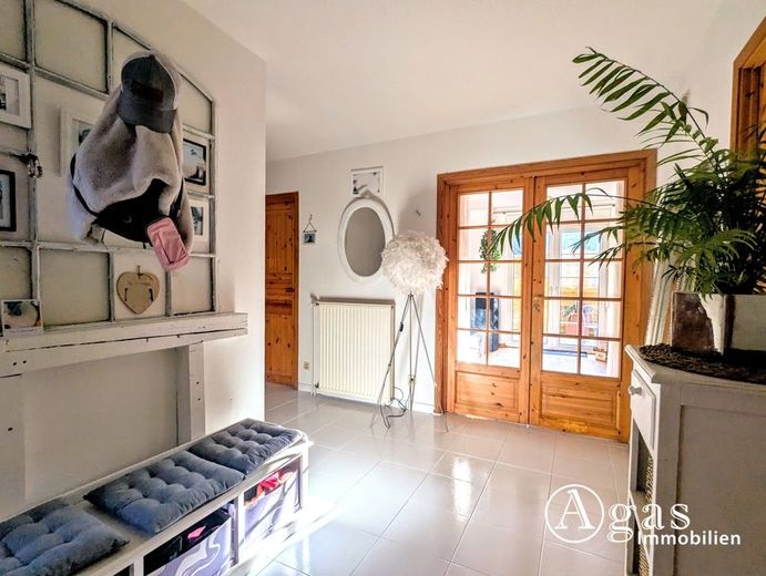 Exklusives Einfamilienhaus in naturnaher Idylle – Diele