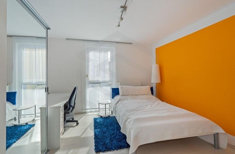 Haus am Tillypark, kommen sehen und staunen. Direkt vom Eigentümer! – Zimmer 1.OG