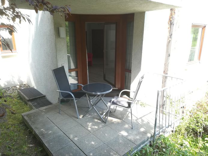 Weissach’ın sakin bir konumunda tamamen mobilyalı 1,5 odalı daire – Terrasse