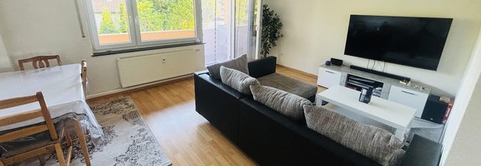 Helle 3-Zimmer-Wohnung mit Balkon, Einbauküche und Garage in Onstmettingen – Wohn,- Esszimmer