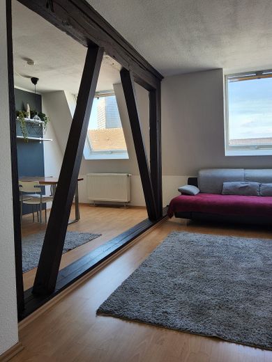 TOP Lage! Möblierte 2-Zimmer-Wohnung – Herz der Wohnung