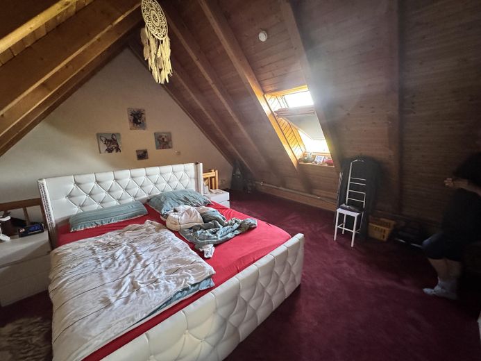 Stylische DG-Maisonette in Mirow – Schlafen (obere Ebene)