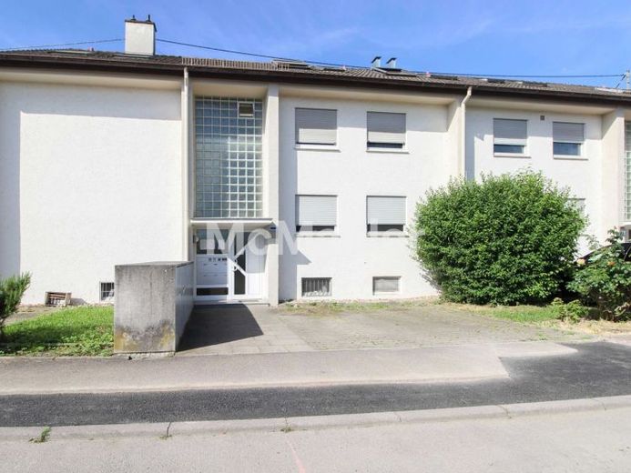 Klein, fein und voller Komfort – charmante Dachgeschosswohnung mit Balkon, Klimaanlage & Stellplatz – Foto 1