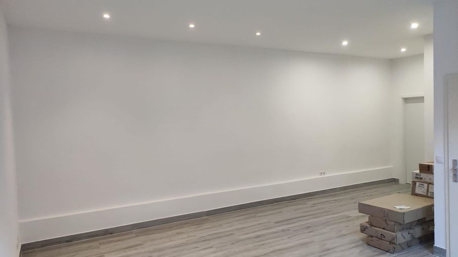 Gemütliche 1-Zimmer-Wohnung teilmöbliert mit Einbauküche barrierefrei – Ansicht Wohnbereich