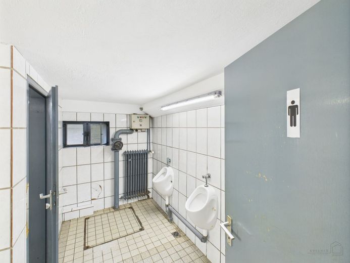 Wohnen und Arbeiten in einem - vielseitige Doppelhaushälfte mit Gewerbefläche – Bild 12