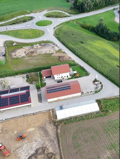 SIN COMISIÓN: terreno comercial de 4.000 m² – urbanizado, edificable de inmediato, vivienda para el director de la explotación – Foto 2