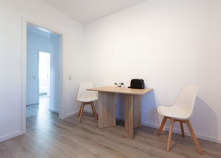 Appartamento arredato di 2 locali a Kassel-Nord-Holland – ristrutturato, con balcone e adatto a convivenza – Küche
