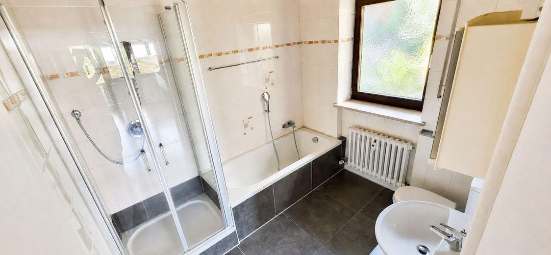 Helle 3-Zimmer-Wohnung mit Balkon und Bergblick – Foto 15
