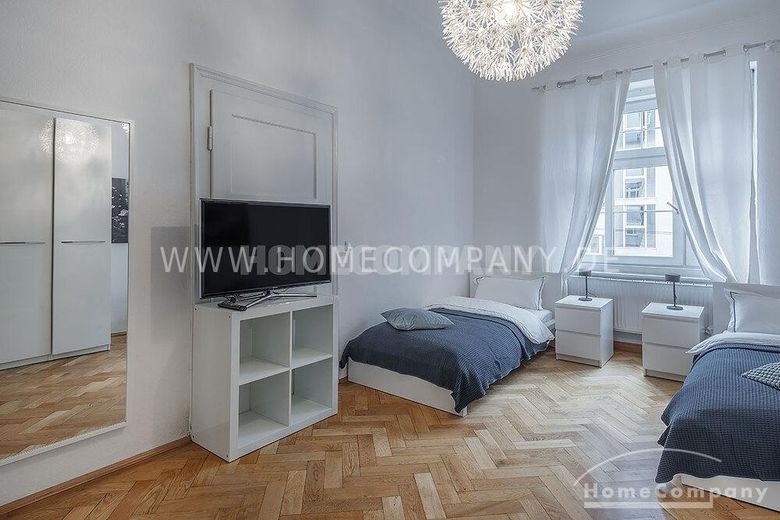 Exklusive 4-Zimmer-Altbauwohnung mit Balkon  &  Tiefgarage in Top-Lage – 57ffc9f1f19ee26f0e7b074cf2d81385e3872a45.jpg
