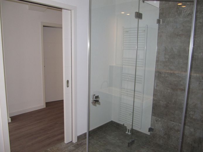 Lübeck Innenstadt (Altstadtinsel) Moderne 2 Zimmer-Komfort-Wohnung im Herzen von Lübeck – Badezimmer Ansicht 2