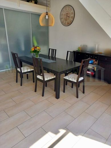 *** Charmante Maisonette-Dachgeschosswohnung mit Balkon + Garage + Außenstellplatz *** – Esszimmer Ansicht 2