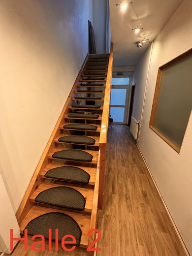 Halle 2 Treppe EG - OG