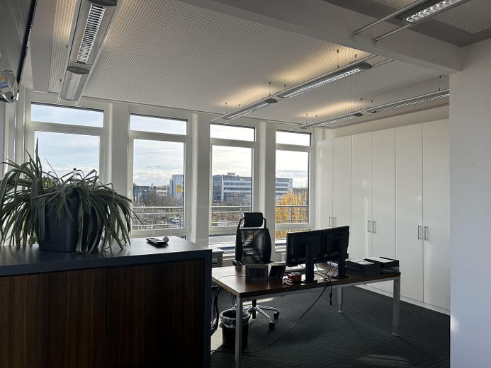 großes Büro 2 mit Dachterrasse