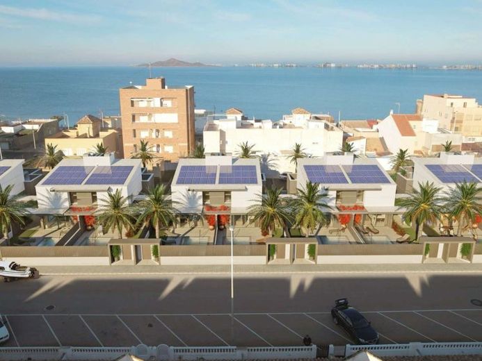 Ville sulla spiaggia direttamente sul mare con piscina – Foto 1