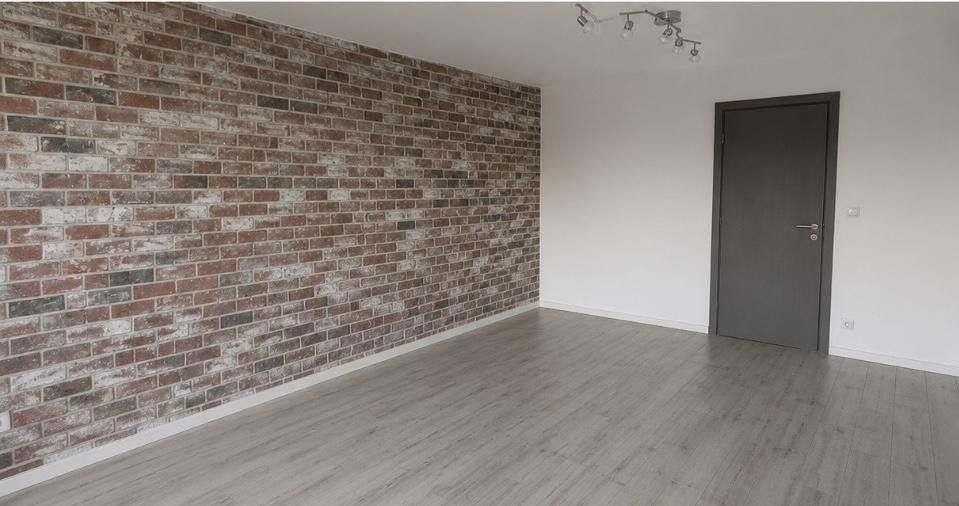 PROVISIONSFREI! ÜBER DEN DÄCHERN UERDINGENS – Riemchenwand