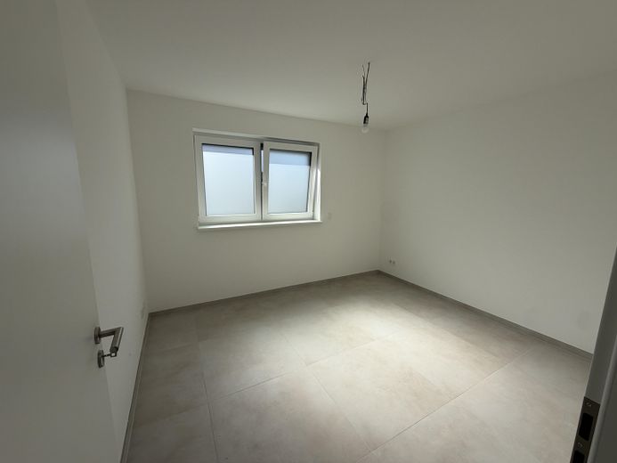Élégant appartement de 2 pièces avec jardin privatif et équipements modernes – Schlafzimmer 