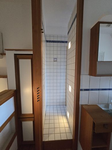 Appartamento mansardato di 3 locali appena ristrutturato con vista sul fiordo e cucina componibile – Foto 7