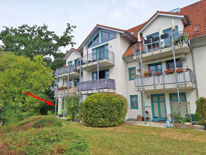 Brandis: frei werdend | 2 Zimmer | 2 Terrassen im Grünen | TG-Stellplatz – Foto 1