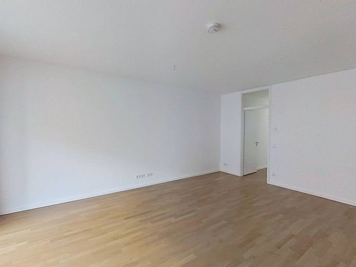 Perfekt für Paare: Moderne 2-Zimmer-Wohnung mit LOGGIA, EBK u.v.m. in Hannover – Ansicht II: Wohn- und Esszimm…