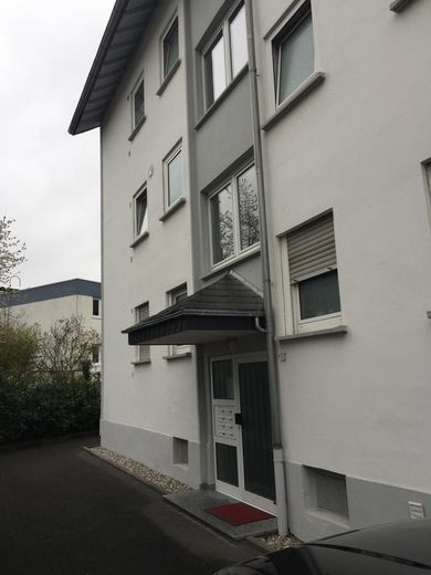 3 Zimmer-Wohnung in Rodgau/Rollwald – Hauseingang