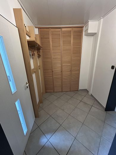 Commission-free terraced house living area 150sqm plot 230sqm Kattenesch – Flur
