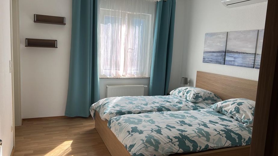 Top Lage  4-Zi. Maisonette mit Dachgarten, klimatisiert! – Elternzimmer