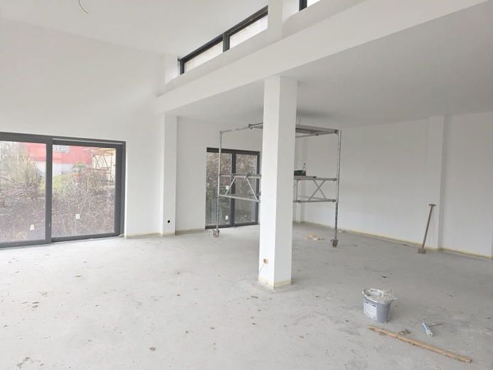 Veredelter Rohbau im Loftstil mit Panoramablick – Bild 3