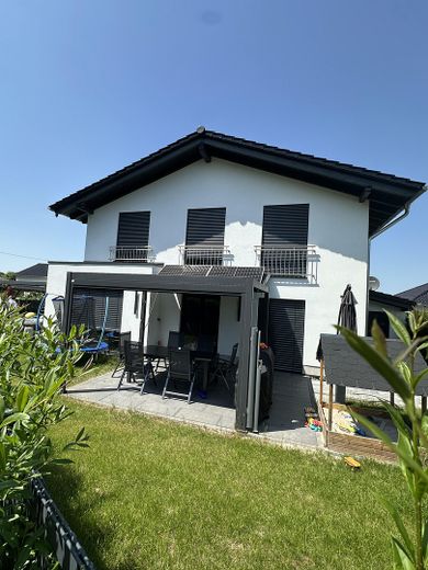 Modernes Einfamilienhaus mit Smart Home & hochwertiger Ausstattung in ruhiger Lage bei Linz am Rhein – Hausansicht