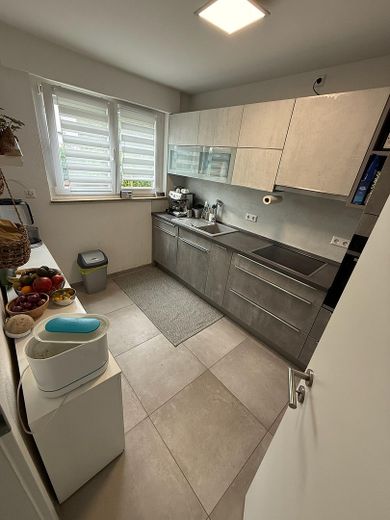 Reiheneckhaus mit Garten in Schwäbisch Gmünd – Küche