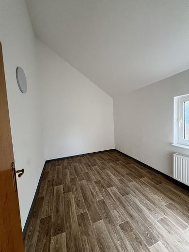 🌿 Renovierte Doppelhaushälfte mit grossem Garten und Garage in Linthe bei Berlin/ Potsdam – Ersatz keller