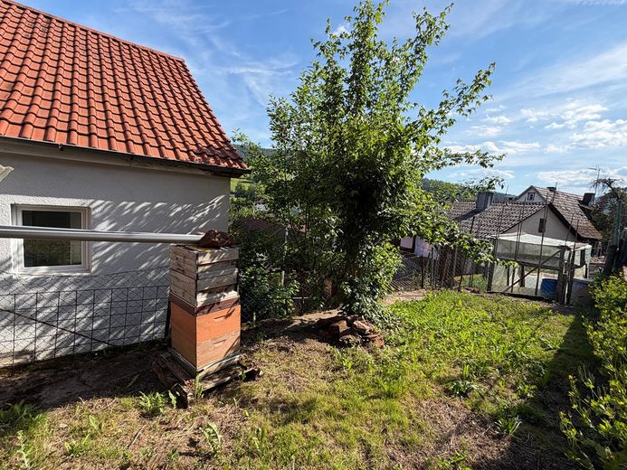 Gotowy do zamieszkania dom jednorodzinny / dom wakacyjny z nowym ogrzewaniem/dachem/oknami/instalacją elektryczną itp... Możliwa stopa zwrotu powyżej 7%! – Zdjęcie 5
