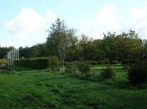 große Gutshaushälfte mit tollem Grundstück am Naturschutzgebiet, sehr ruhig gelegen – Garten