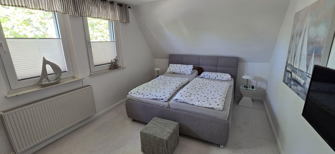 Schlafzimmer im OG