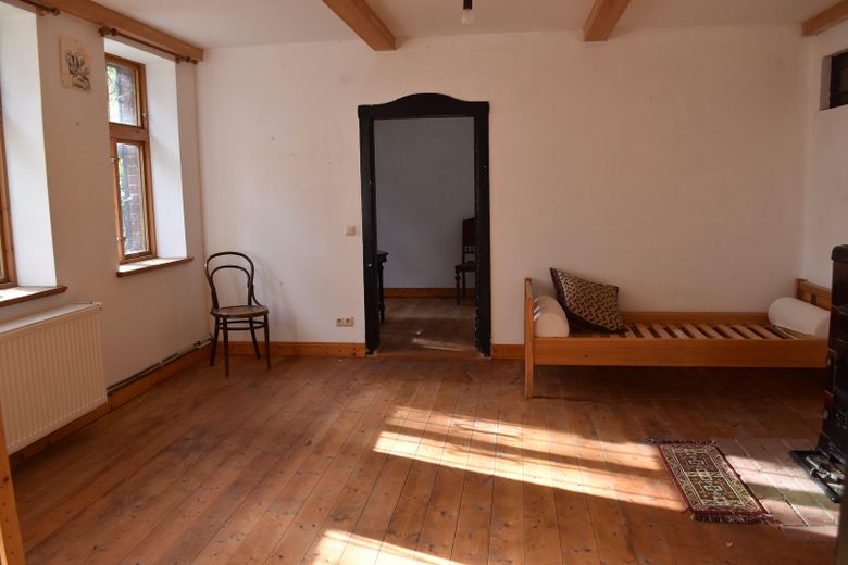 Immobilie / großzügiges Haus im Wendland – Zimmer mit kleinem SZ