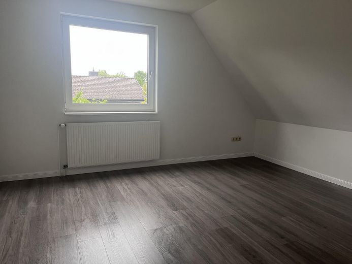 3-Zimmer-Wohnung im Zweifamilienhaus in ruhiger Wohnlage – Schlafzimmer