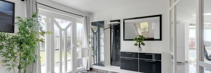 Garderobe EG
