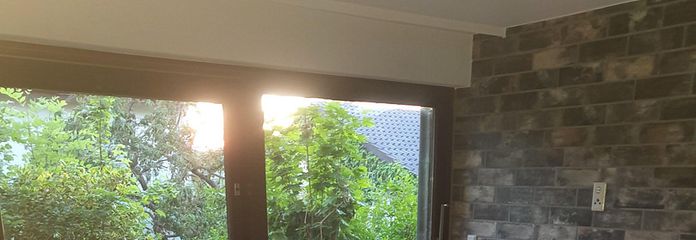 3 Zimmer Wohnung mit Terrasse. – Wohnzimmer Blick zur Terrasse